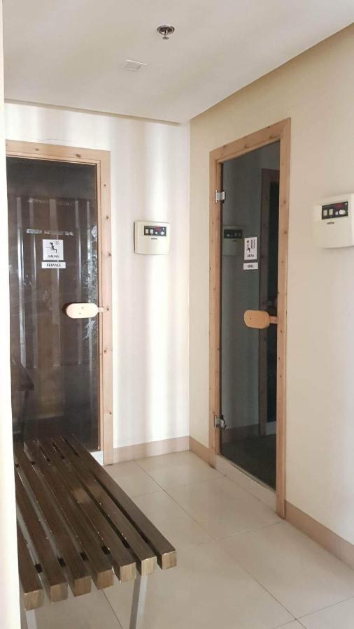 101 Newport Blvd C2 4F By Rechelle Nunag Pasay Exteriör bild