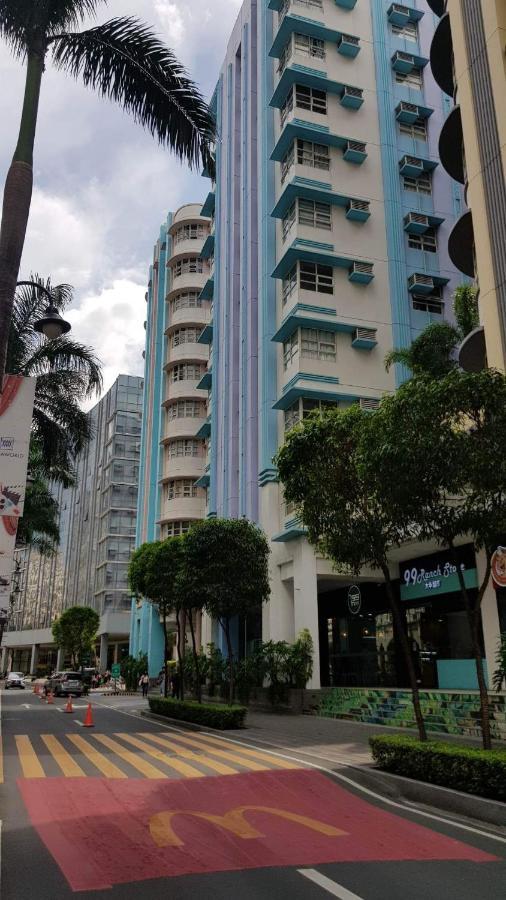 101 Newport Blvd C2 4F By Rechelle Nunag Pasay Exteriör bild