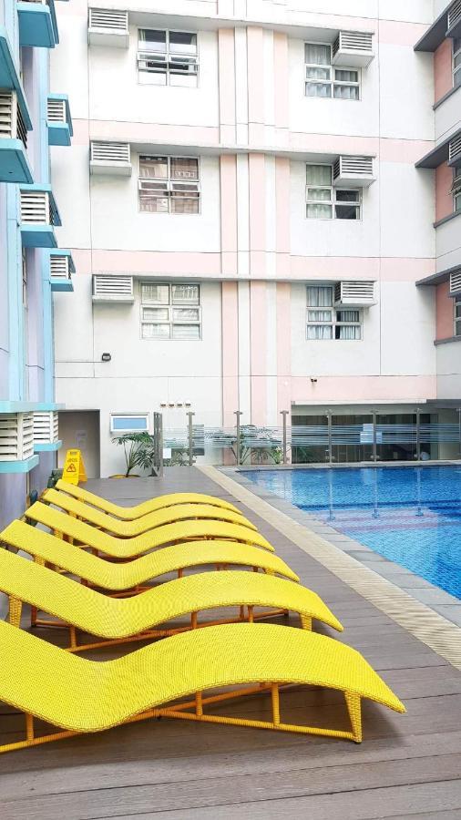 101 Newport Blvd C2 4F By Rechelle Nunag Pasay Exteriör bild