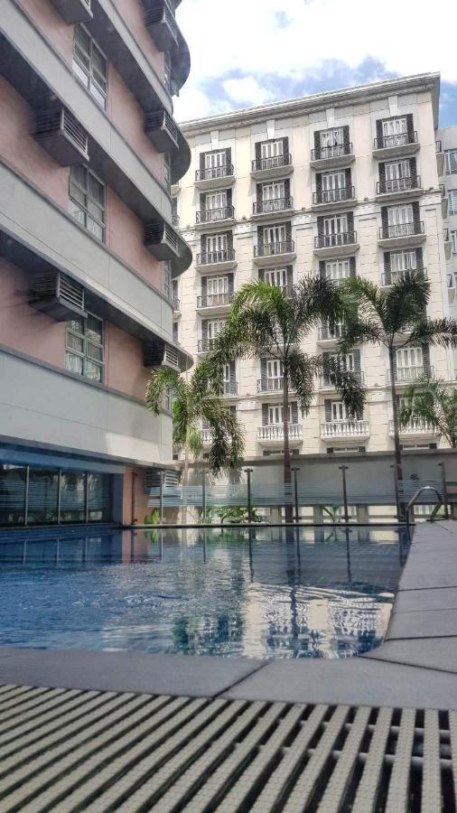 101 Newport Blvd C2 4F By Rechelle Nunag Pasay Exteriör bild