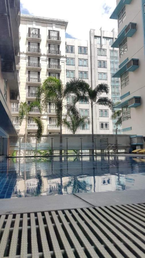 101 Newport Blvd C2 4F By Rechelle Nunag Pasay Exteriör bild